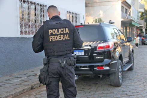 Policiais federais em Mimoso do Sul. Foto: Beto Barbosa