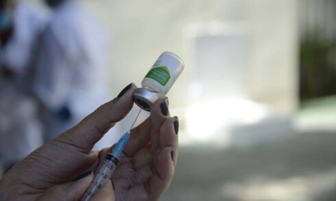 Vacina contra a covid para pessoas acima de 18 anos começa 2ª em Cachoeiro