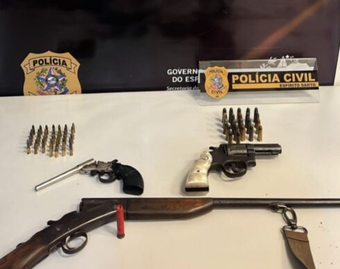 Pai é preso após filho exibir armas nas redes sociais em Conceição de Castelo