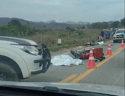 Motociclistas de 24 e 60 anos morrem após colisão em rodovia de Cachoeiro